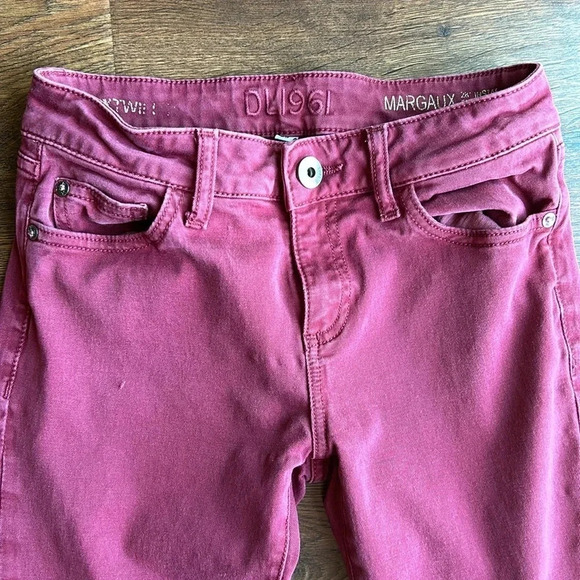 DL1961 Margaux 28" Instasculpt Skinny Jean | Maroon Skinny Jeans | DL1961 - Picture 3 of 12